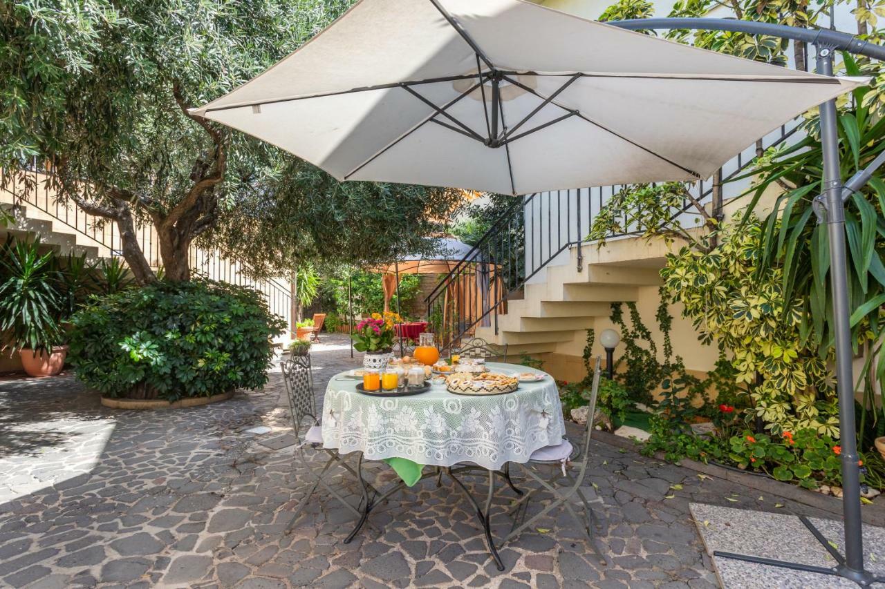 Hotel Villa Canu Cabras Exterior photo